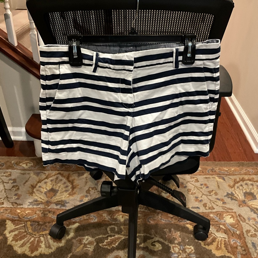 Nautica Navy and White Striped Women’s Shorts Size 8